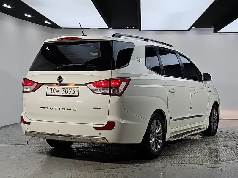 Купить SsangYong Korando Turismo Gyeonggi из Кореи