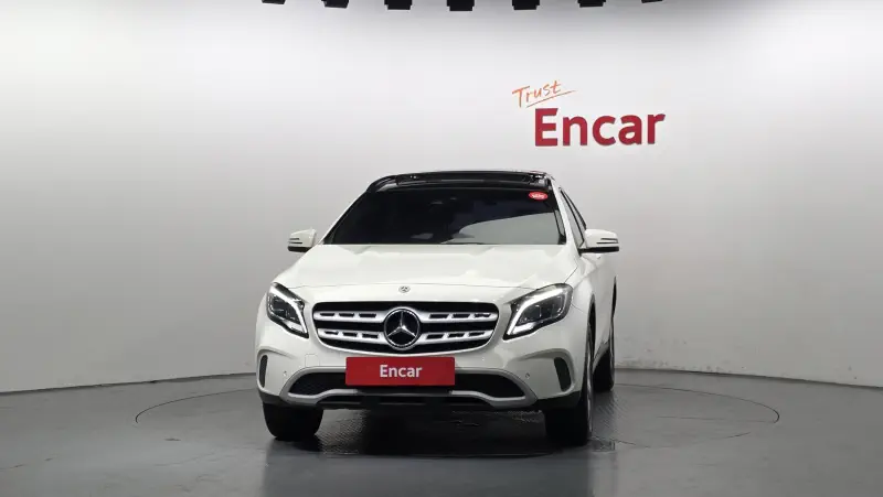 Mercedes-Benz GLA-Class