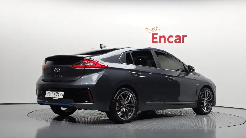 Hyundai Ioniq