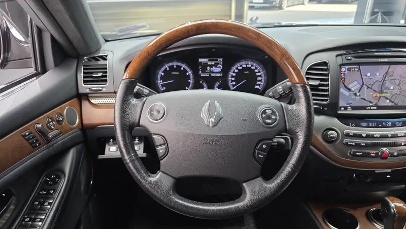SsangYong Chairman W
