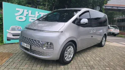 Hyundai Staria