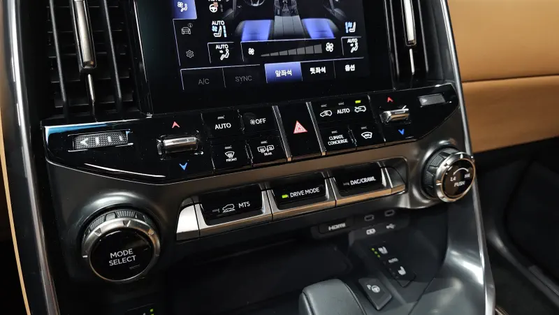 Lexus LX570