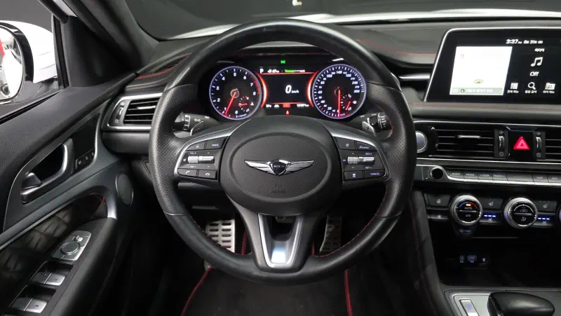 Genesis G70