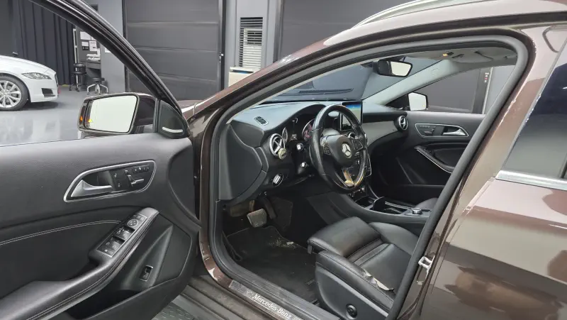 Mercedes-Benz GLA-Class