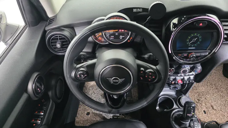 MINI Hatch