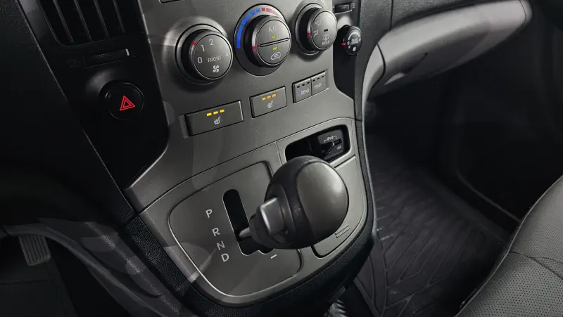 Hyundai Grand Starex