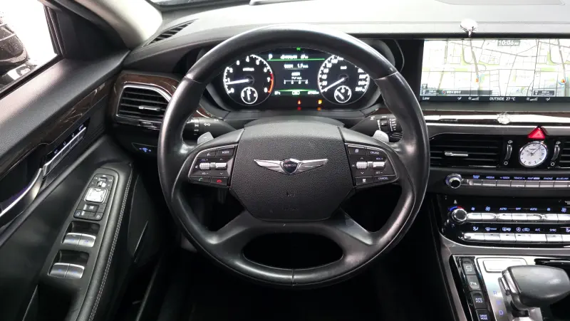 Genesis EQ900