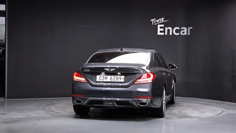 Genesis G70