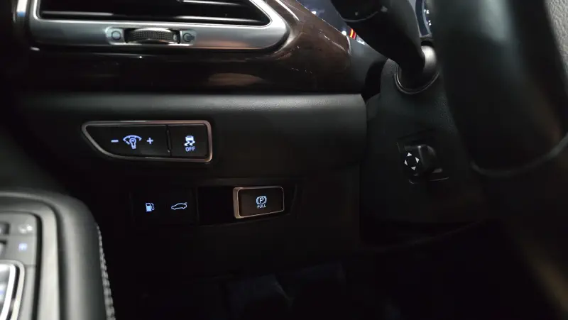 Genesis EQ900