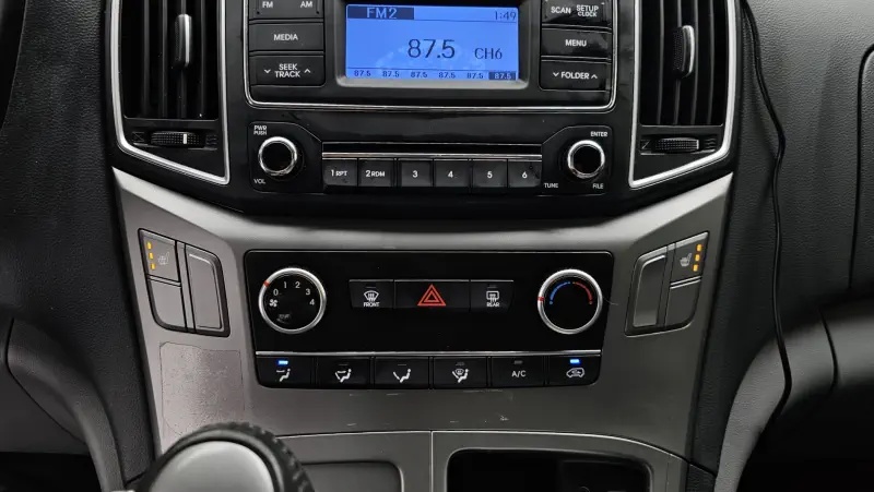 Hyundai Grand Starex