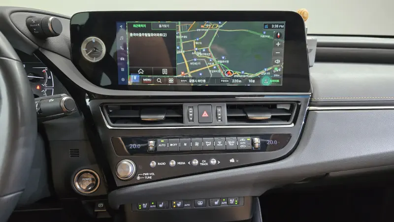 Lexus ES300h