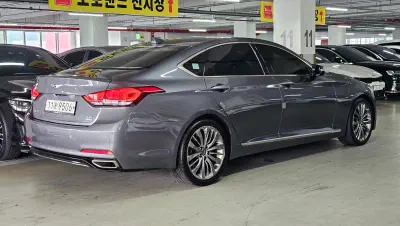 Hyundai Genesis