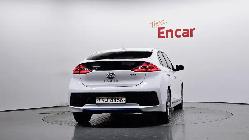 Hyundai Ioniq