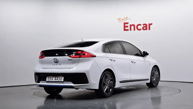 Hyundai Ioniq