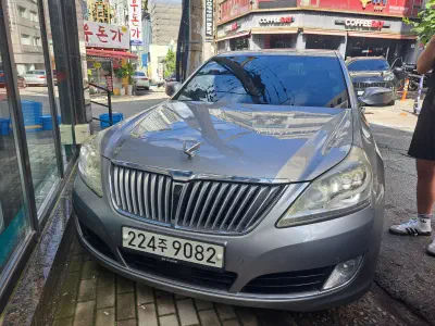 Hyundai Equus