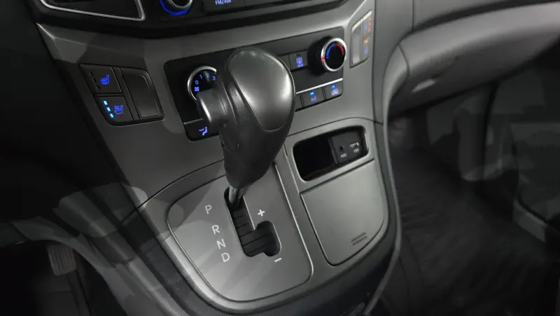 Hyundai Grand Starex