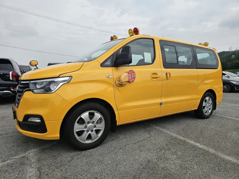 Hyundai Grand Starex