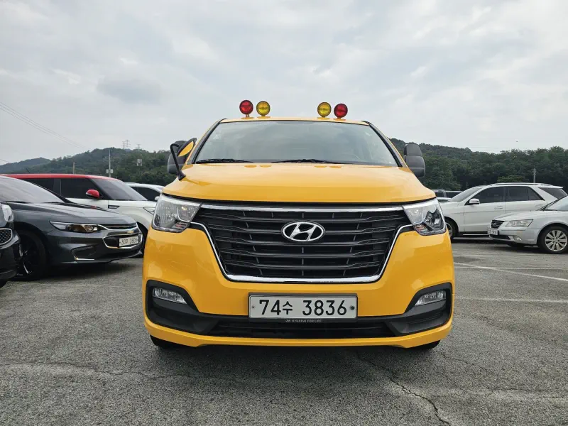 Hyundai Grand Starex