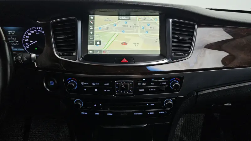 Hyundai Equus