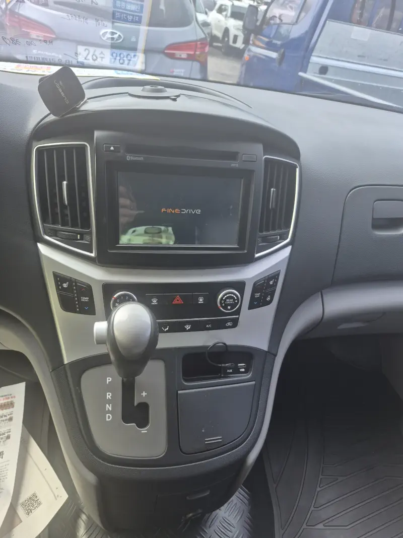Hyundai Grand Starex