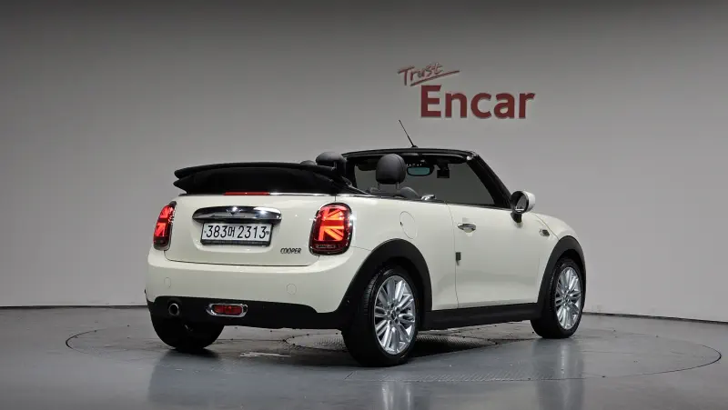 MINI Cabrio