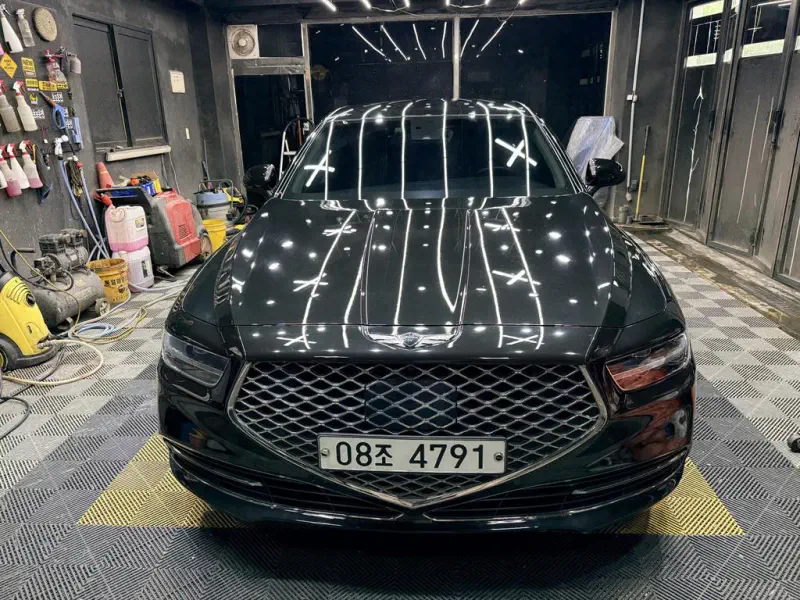 Genesis G90