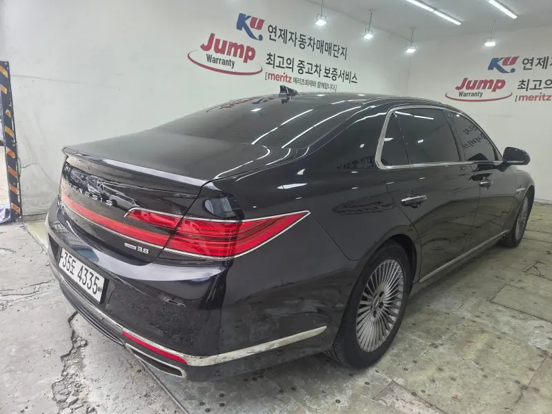 Genesis G90