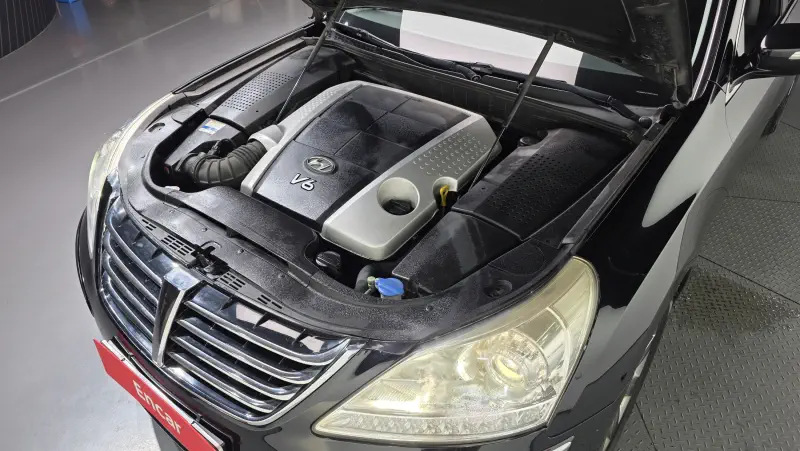 Hyundai Equus