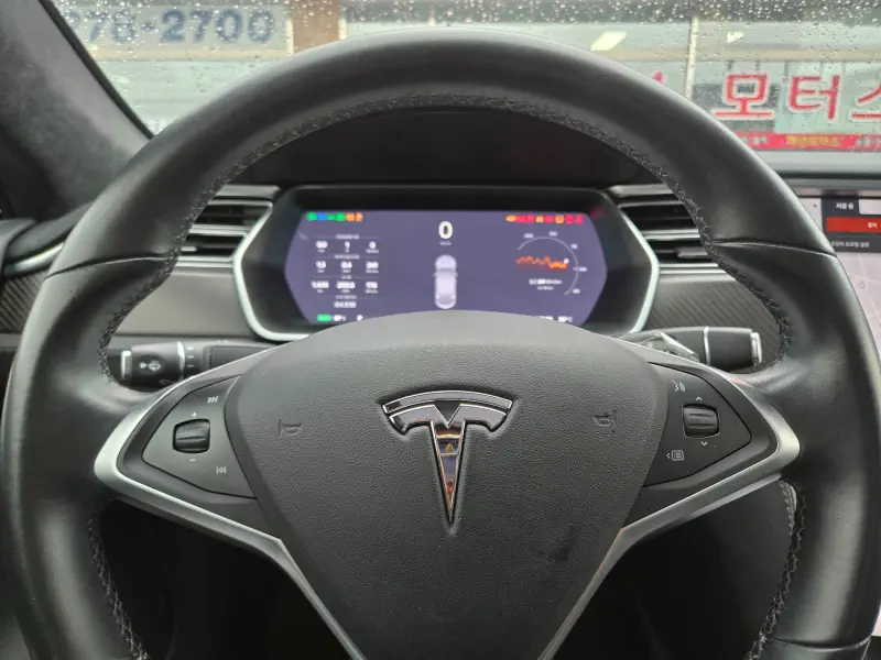 Tesla MODEL S