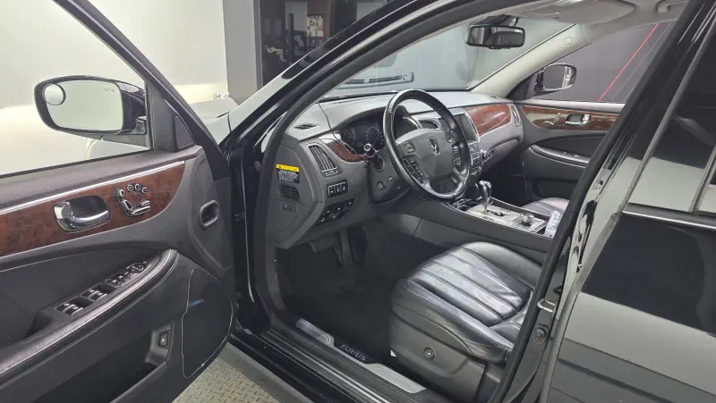 Hyundai Equus