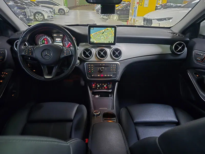 Mercedes-Benz GLA-Class