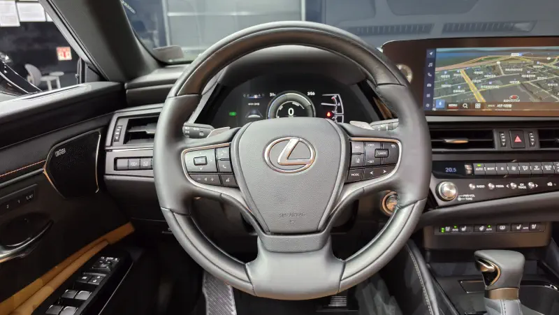 Lexus ES300h