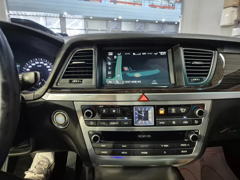 Genesis G80