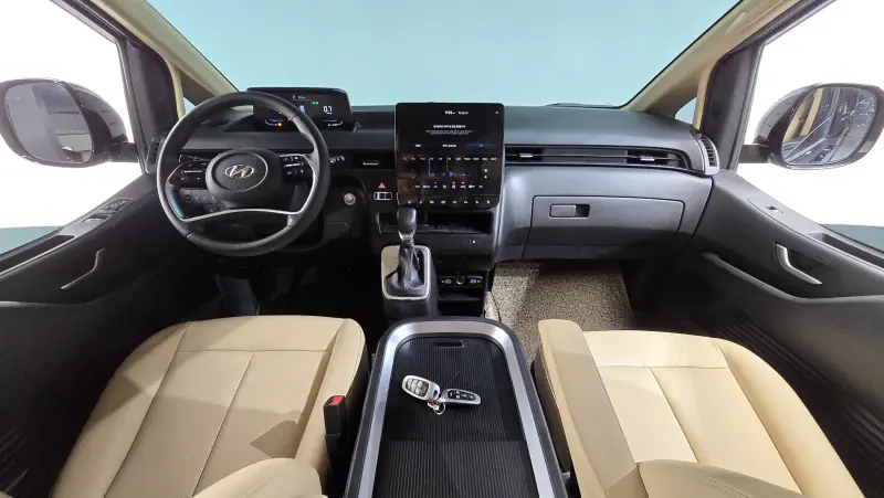 Hyundai Staria