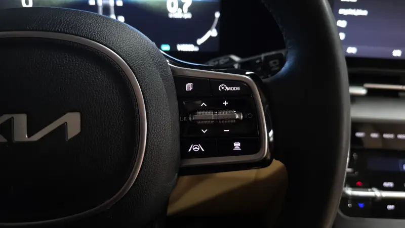 Kia Carnival 2022 - фото 39