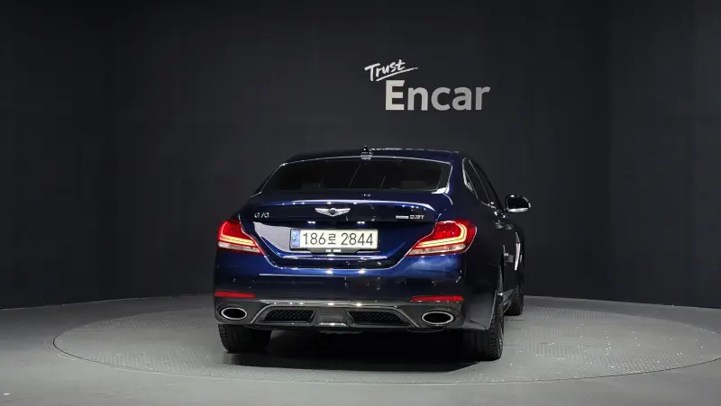 Genesis G70