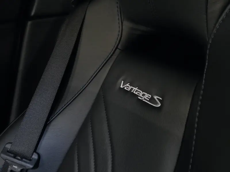Aston Martin Vantage