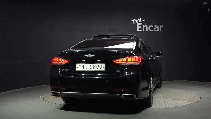 Hyundai Genesis