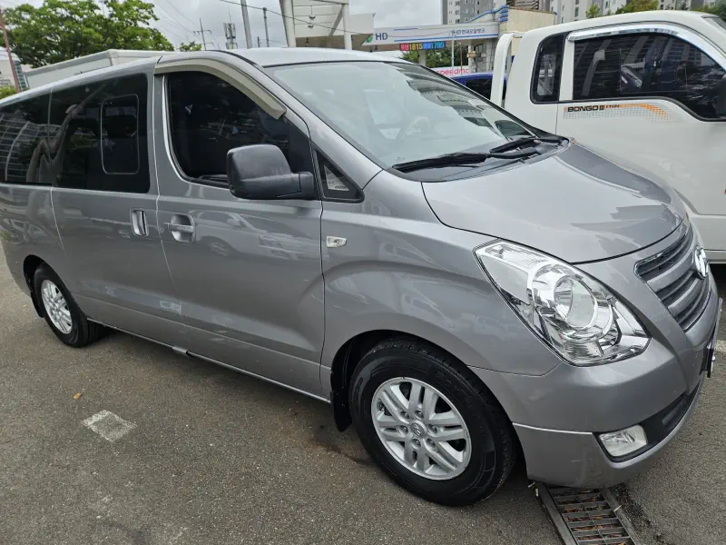 Hyundai Grand Starex
