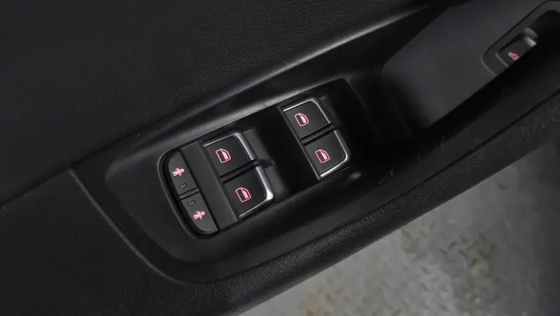 Audi A6 2012 - фото 27