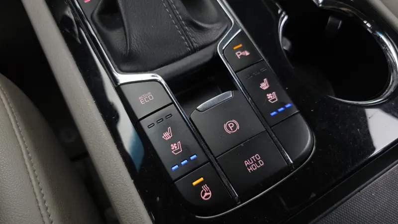 Kia Carnival 2018 - фото 18