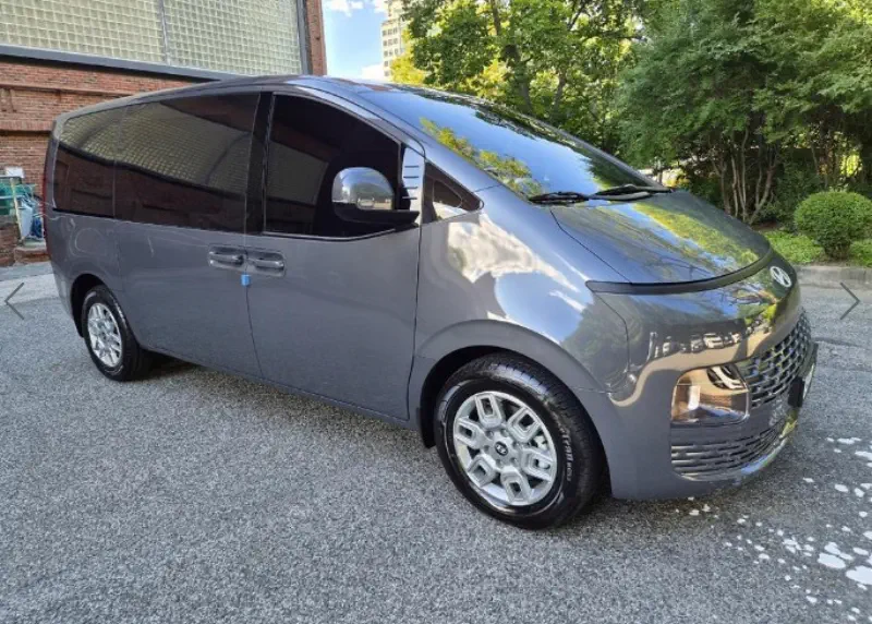 Hyundai Staria