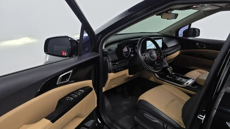 Kia Carnival 2022 - фото 10