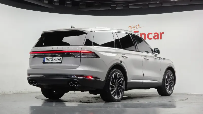 Lincoln Aviator
