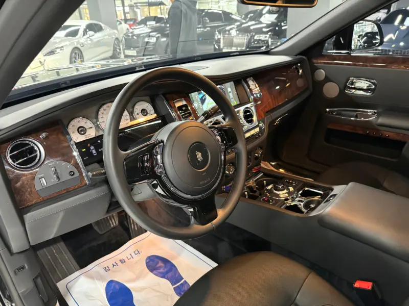 Rolls-Royce GHOST