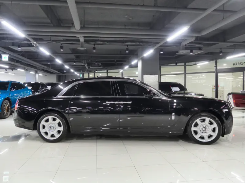 Rolls-Royce GHOST