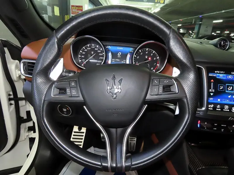 Купить Maserati Levante Gyeonggi из Кореи