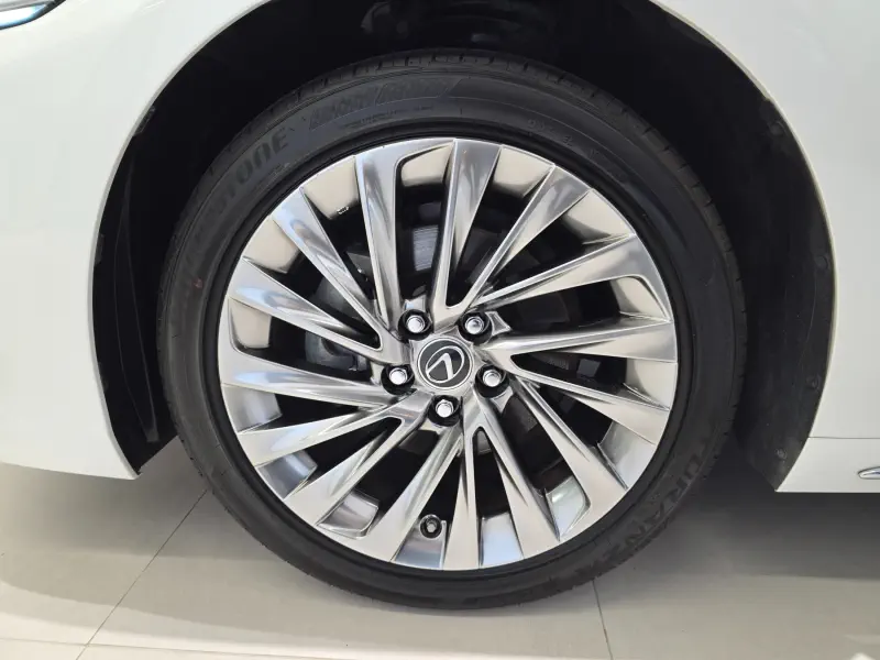 Lexus ES300h