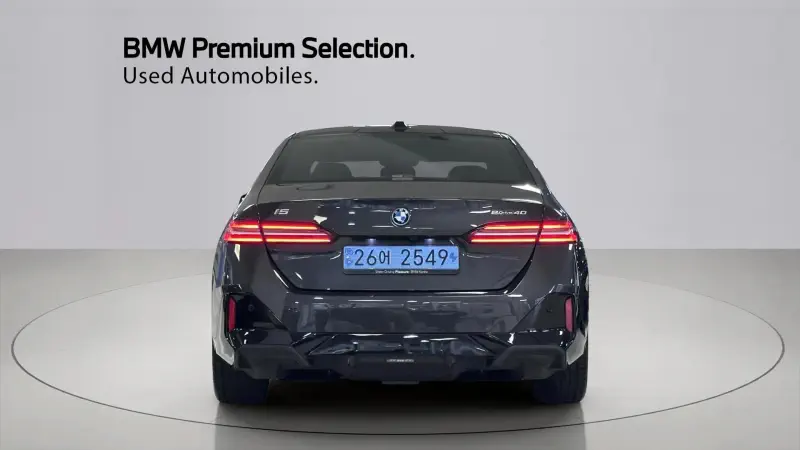 BMW i5