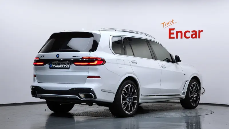 BMW X7